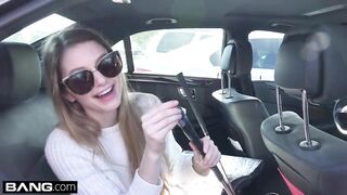 Nadya Nabakova puts her twat on display at the golf course