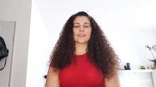 Dental Assistant Isi Shows Us Her Uninhibited Raunchy Nature