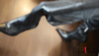 Julie skyhigh smokin' high heels wench