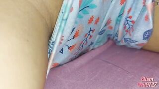 Playing with my cousin's snatch whilst watching porn, look how that babe has it