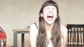 5 Hawt Sweethearts Take Turns on Sybian and Finger every other