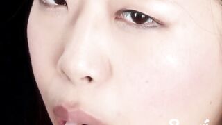 Oriental beauty taking a huge cum in throat jizz flow