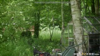 Brazzers - A View of the English Cuntryside Full: Enormous-R.CF