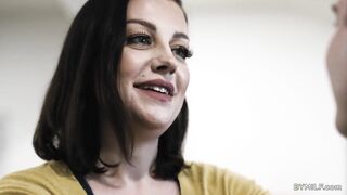 Lascivious Stepmom Sovereign Syre Desires Creampie