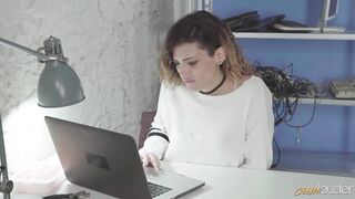 Nerdy honey gets her twat pounded on the office desk