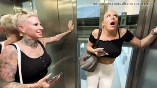 Lara CumKitten - Teaser FERNGESTEUERT durch die Town