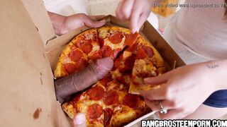 This Babe got a large shlong pizza delivered. - Teen porn