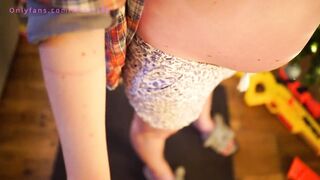 Preggo hotty decorates a Christmas tree and gets creampie