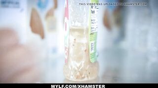 Thanksgiving Sex With Breasty Step Mom