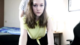 Gamer Hotty tries to Play during the time that getting Banged