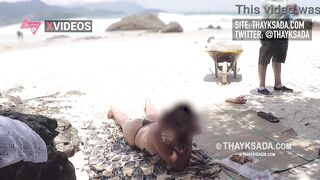 I asked a stranger to put sunscreen on me