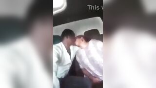 Somali giving a kiss hotty