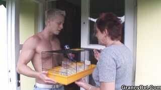 Hawt Lady Screwed By Neighbor On The Floor