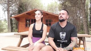 Hawt pair and their OUTDOOR 3SOME: They love trying hardcore experiences!