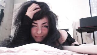 Anal Wand Makes My Vagina Trickle : Dollie Bear