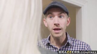 Brazzers - Brazzers Exxtra - Life Assistant Doll scene star