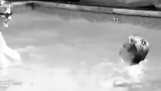 2 Breasty Angels Shaking Tits in Pool (1960s Vintage)