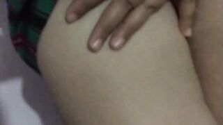 I record her out of her noticing previous to the academy, I masturbated behind her, that babe saw my wang and got very scared 'coz this babe didn't know a dick