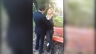 giovani ragazze pompino italiano al parco