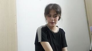 My stepsister arrives and I wanted to talk to her to bang her hard until I cum in her