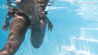 Venezuelan Gal Bewitching Underwater Showcase