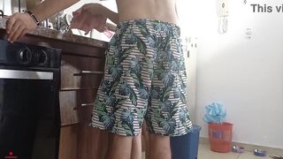 I screw my stepsister during the time that that babe was in the kitchen