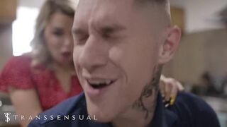 TRANSSENSUAL - Emma Rose Shoves Her Tongue Unfathomable Inside Zac's Anal Opening Making It Willing To Bang