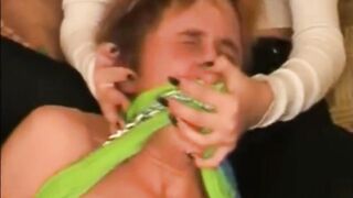 2 babes pegging siisy fucker