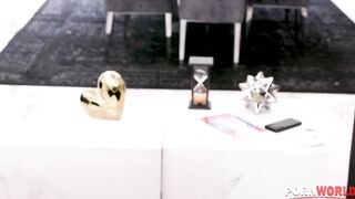 Mother I'd Like To Fuck caught beating siririca takes it sexy in the booty.