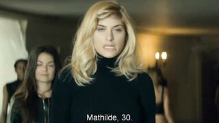 French gals show their cunt during casting call audtion (En Moi 2016 clip) Vagina display