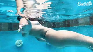 Hawt Amateur Teen Caught Fingering Herself Underwater