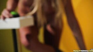 Cash Talks goes even further with an neverseen gameshow for the greedy and the excited