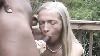 Granny picnic turns into ebony penis BJ event