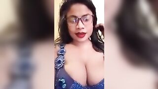 Rasmi Alon – Removing Brassiere on Live Stream