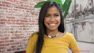 Loni Legend sucks white weenie