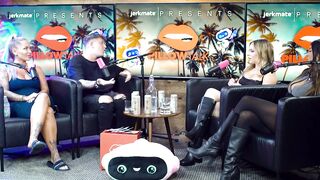 ANNA CLAIRE CLOUDS & HAYLEY DAVIES SHOW LIL DED JANET HOW TO EAT SNATCH