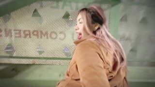 Camino a casa estaba Naima Rosse en la calle y me convenció para que cogiéramos en público