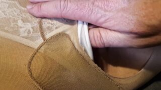 Napalona żona potrzebuje dużego sztywnego kutasa w cipce. Czekanie opłaciło się. Została wyruchana