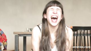 5 Hawt Amateur Honeys Taking Turns on the Sybian