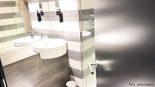 "Do u've an erection???". Sharing a hotel daybed with a coworker ended up with an unexpected sex