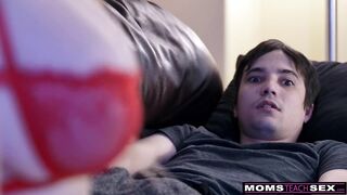 Dong Thirsty Stepmama Lauren Phillips Has Stepson to DROP a NYE Load in her Snatch