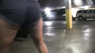 nineteen Yr. Queen Blue bangs BBC in the hood