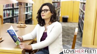 Library Hookup - A Foot Fetish Story