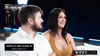 WIFEY Hubby Watches As His Lascivious Wife Sienna Rae Gets Double Permeated In Front Of Him