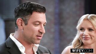 WIFEY Bride Danielle Renae Gets Stretched Out In 5-BBC Team fuck Whilst Hubby Watches