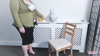 Housewifes large breasts and butt (big beautiful woman aged wife)