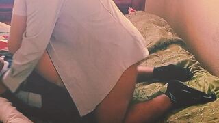 Completo me tiro a esta femboy duro hasta venirme en su culo