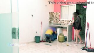 Sexy wife Thay Ksada gets without the shower and greets the delivery stud in just a nightgown