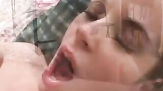 Facial cum targets Claire Bandit