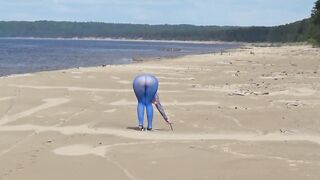 Blue style two - Flashing on beach